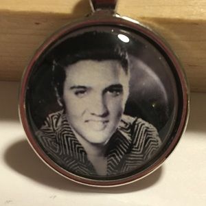 New Elvis necklace or keychain